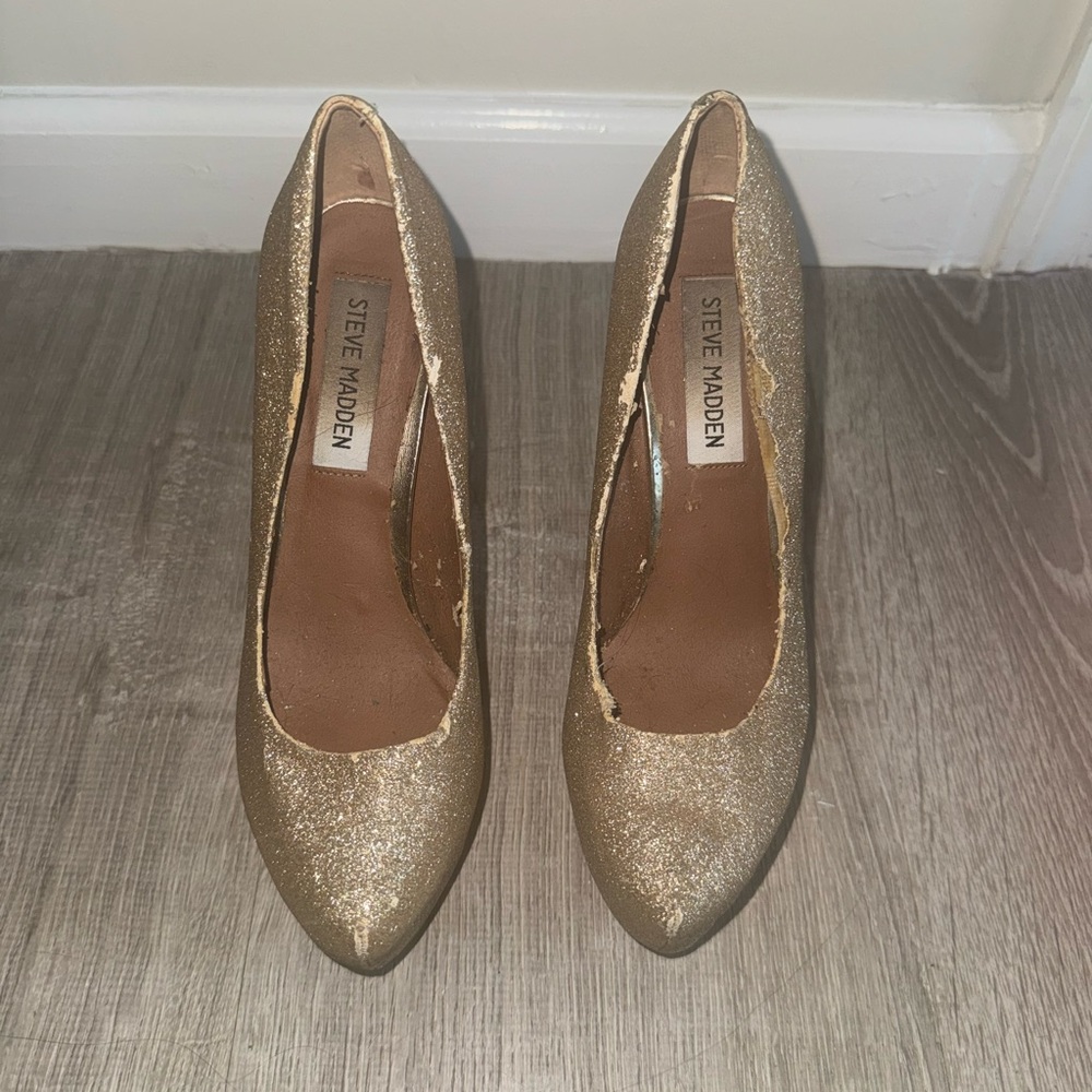 Steve Madden Gold Glitter Heels